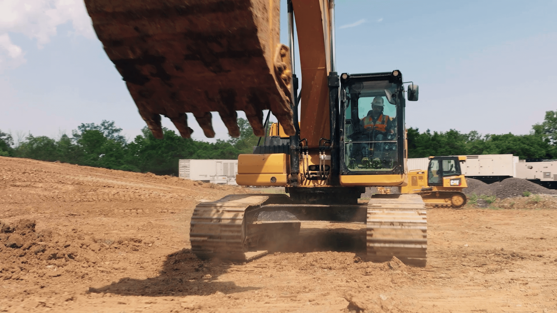 How to Operate a Small to Medium Wheel Loader Level 1